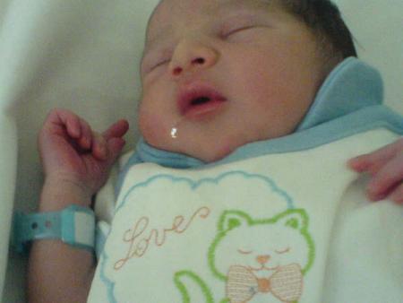 mon cousin il est marocain tres mignon!